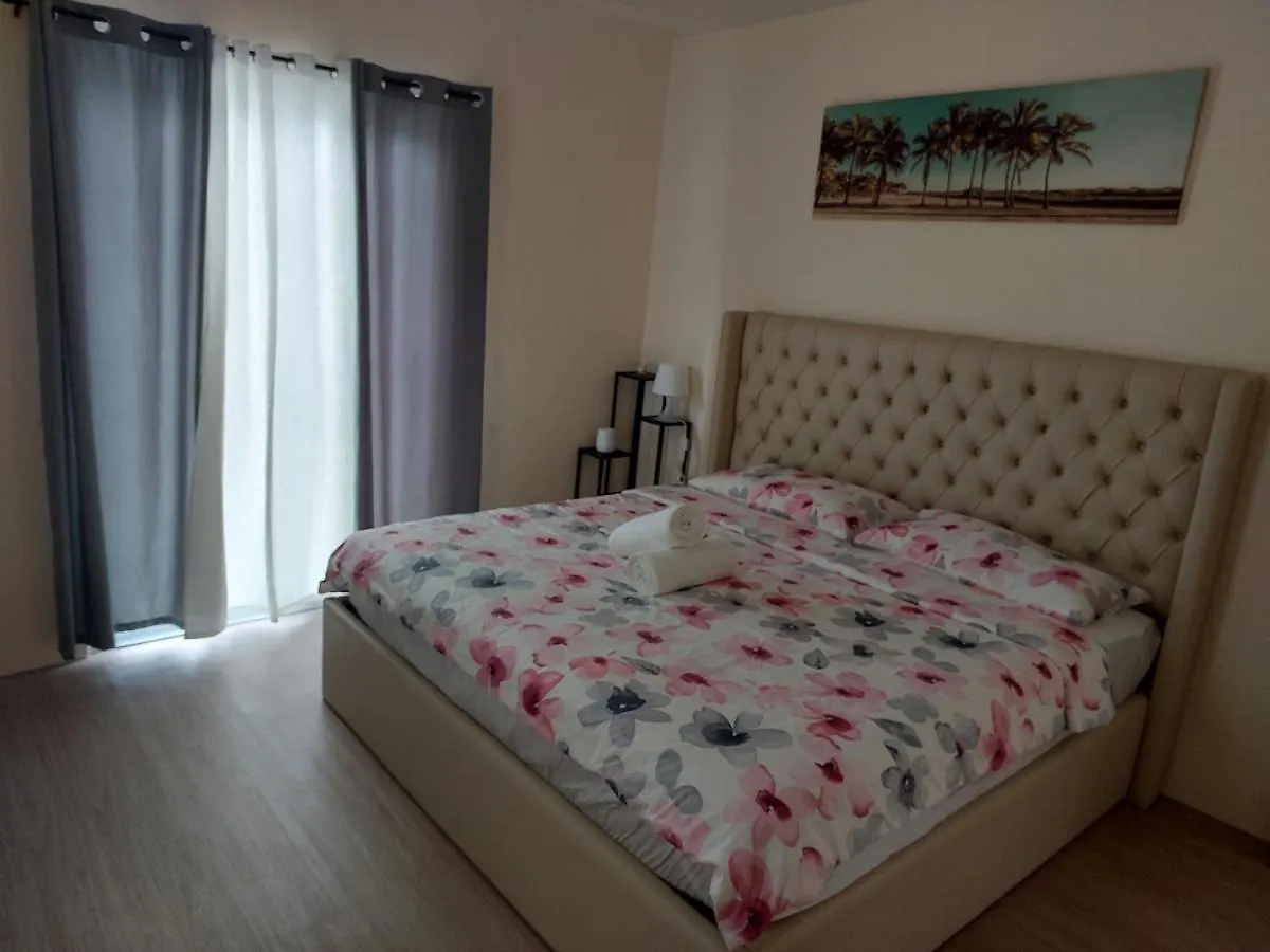 הוילה אנגלס 3 Bed 3 Bath Friendly, Friendship Area, Fibre Bdb 0*,  הפיליפינים